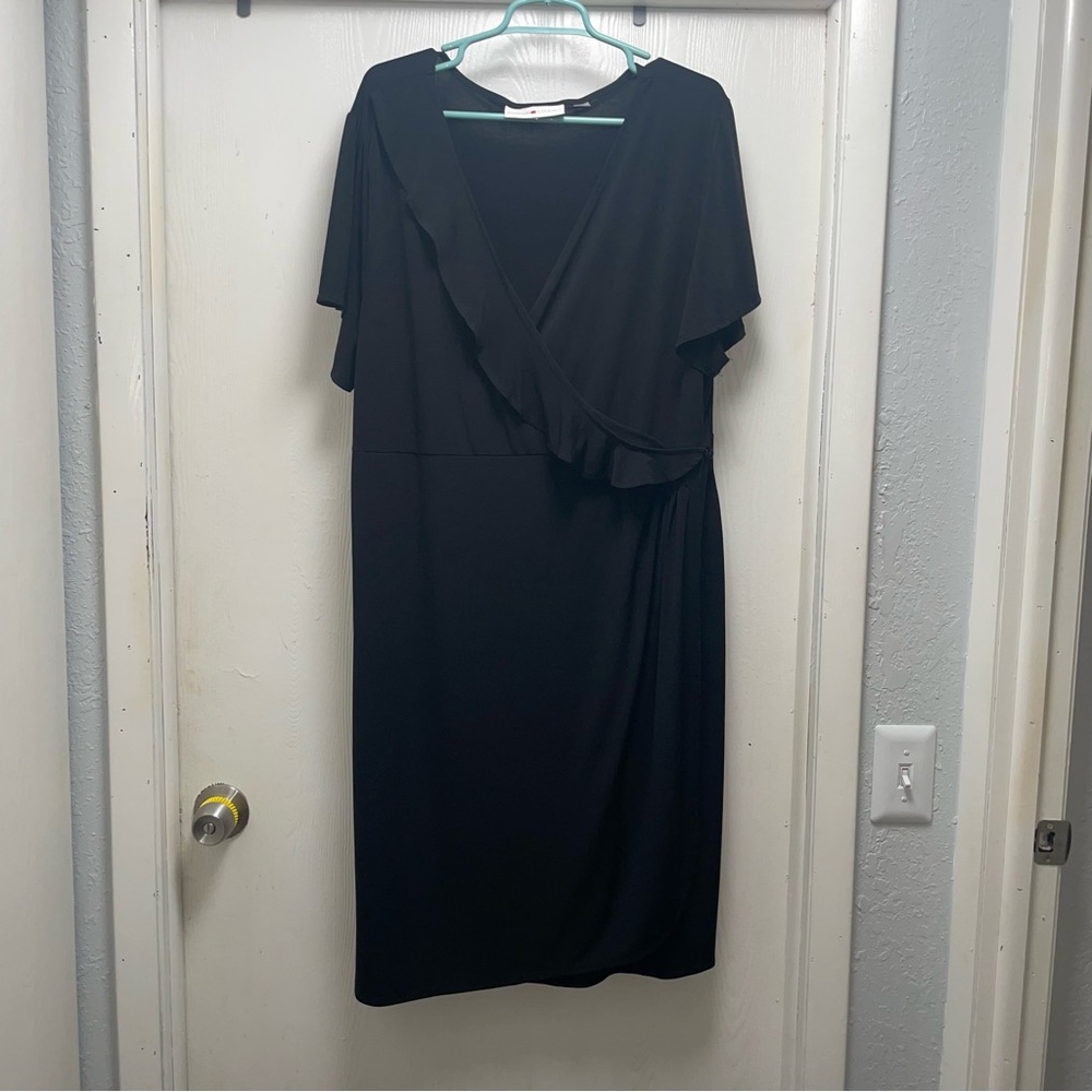 Avenue Studio Plus Size 26/28 (4X) Faux Wrap Dress